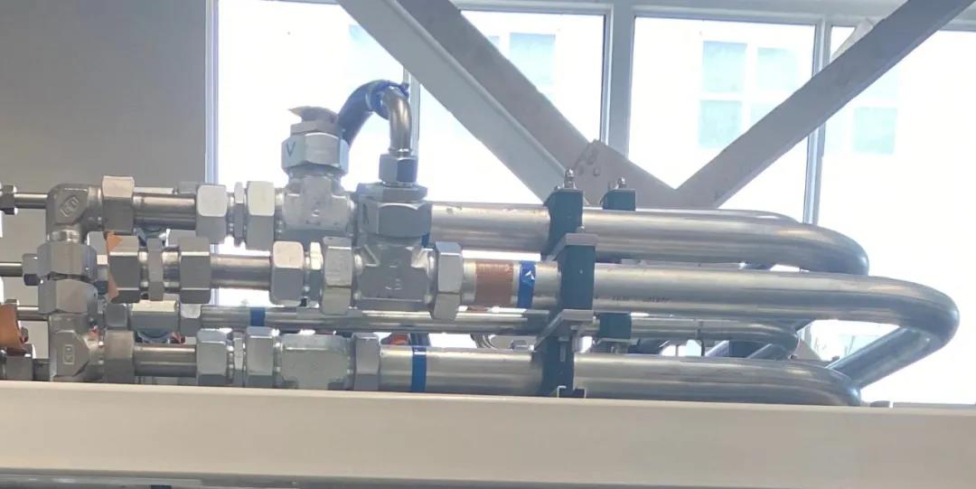 在派克眾多的明星產(chǎn)品中， 無(wú)論是論實(shí)力、拼資歷，還是比知名度，怎么都少不了EO卡套接頭！ 